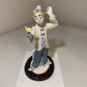 Paul Sebastian Porcelain Lladro style Clown Figurine Magician With Flowe…